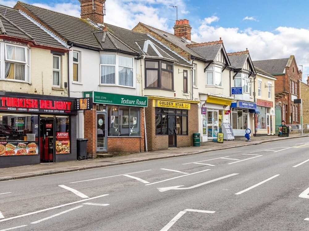 Leighton Buzzard Apartments Reviews, Photos & Rates