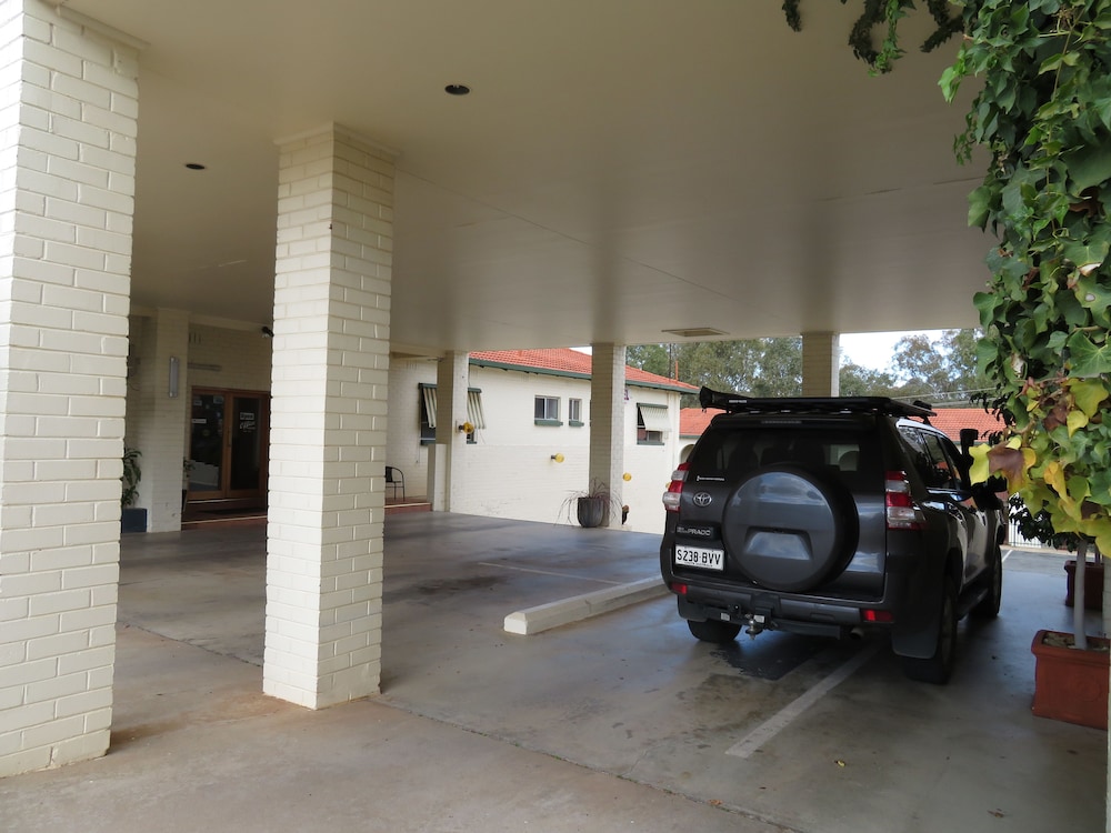 Bishops Lodge Narrandera