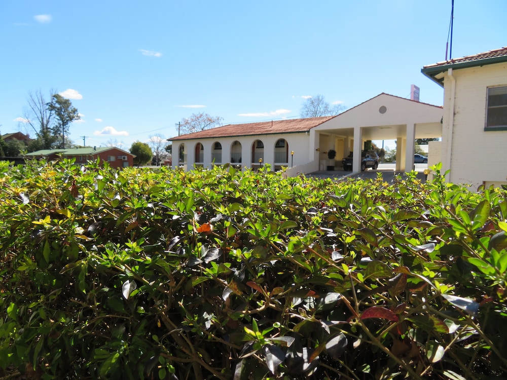 Bishops Lodge Narrandera