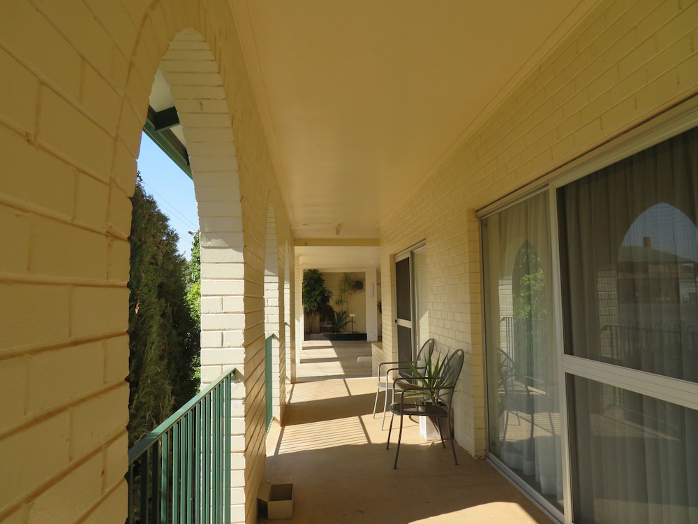 Bishops Lodge Narrandera