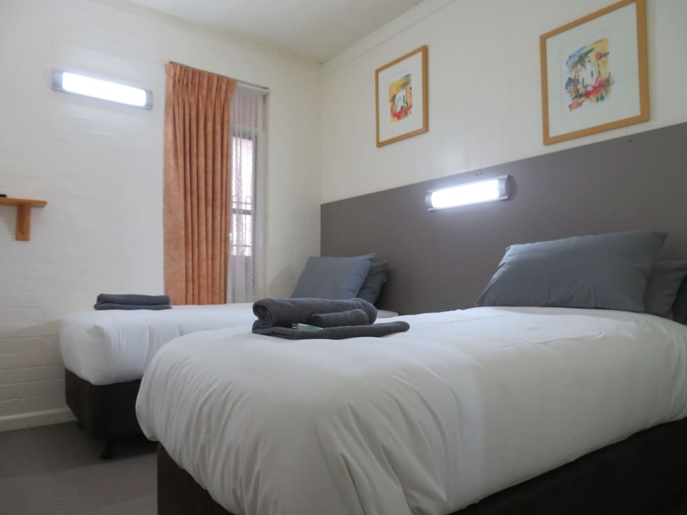 Bishops Lodge Narrandera