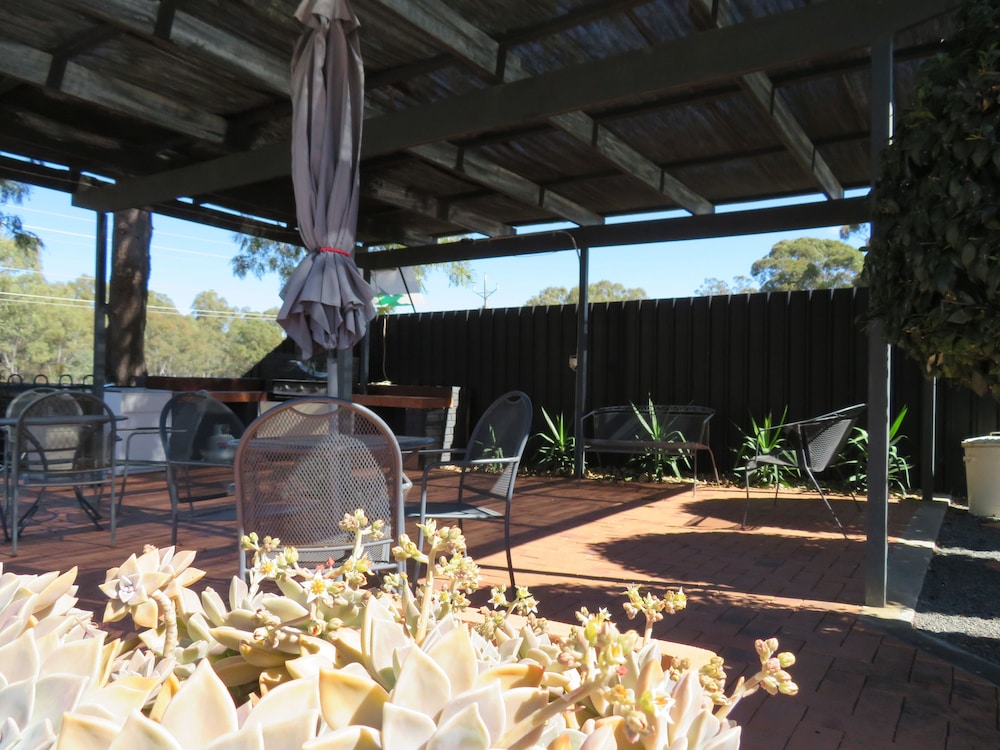 Bishops Lodge Narrandera