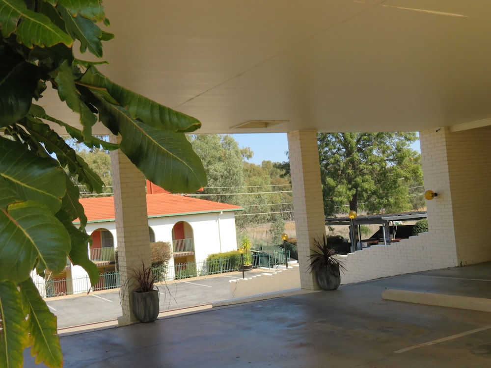 Bishops Lodge Narrandera