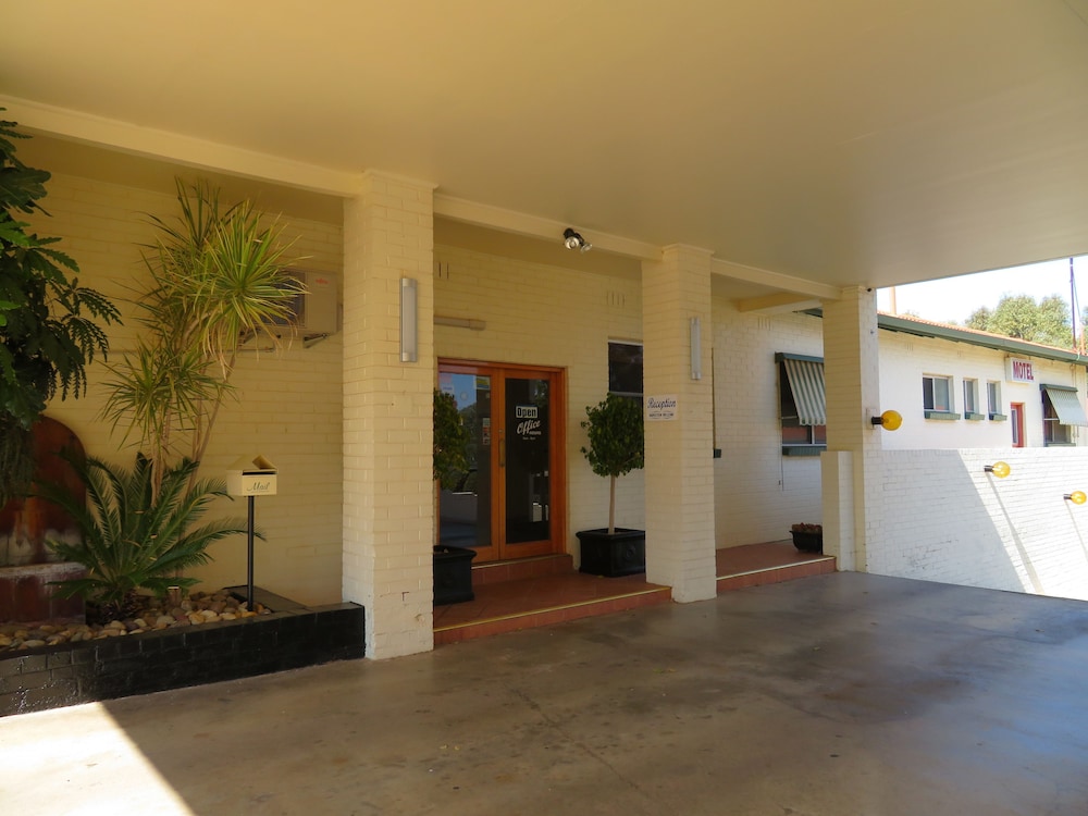 Bishops Lodge Narrandera