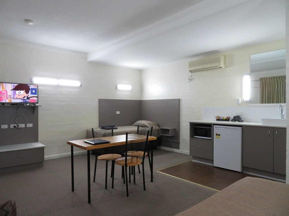 Bishops Lodge Narrandera