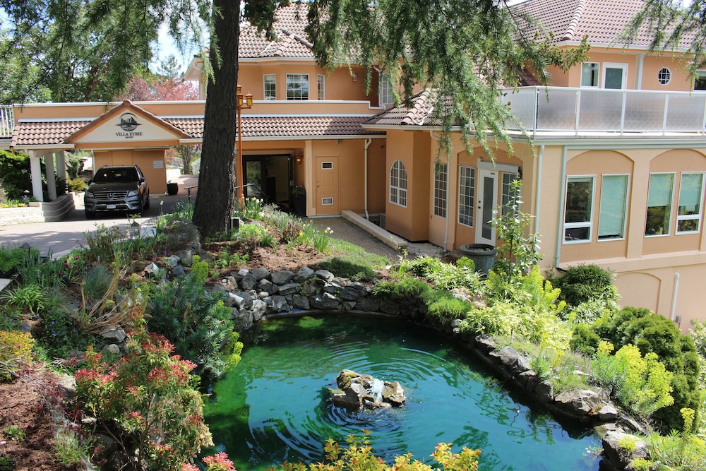 Villa Eyrie Resort in Mill Bay Best Rates & Deals on Orbitz