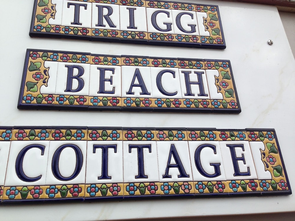 Trigg Beach Cottage