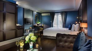 Minibar, in-room safe, desk, blackout curtains