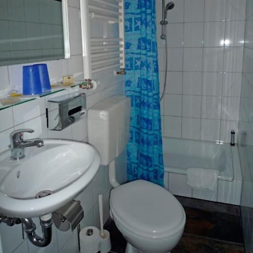 Hotel Pension Alpha Hamburg Hotel Pension Alpha Hamburg