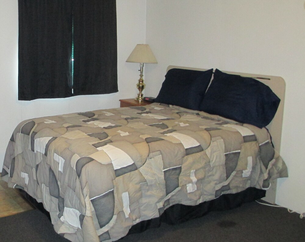 Bad Axe Motel in Bad Axe Best Rates & Deals on Orbitz