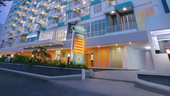 Harper MT Haryono by ASTON in Jakarta Indonesia Expedia Harper MT Haryono by ASTON in Jakarta Indonesia Expedia