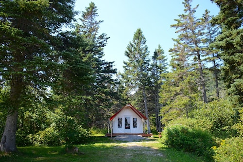 Great Place to stay Maisonnettes Camping de la Baie de Perce near Perce 