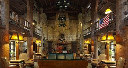 Giant City Lodge