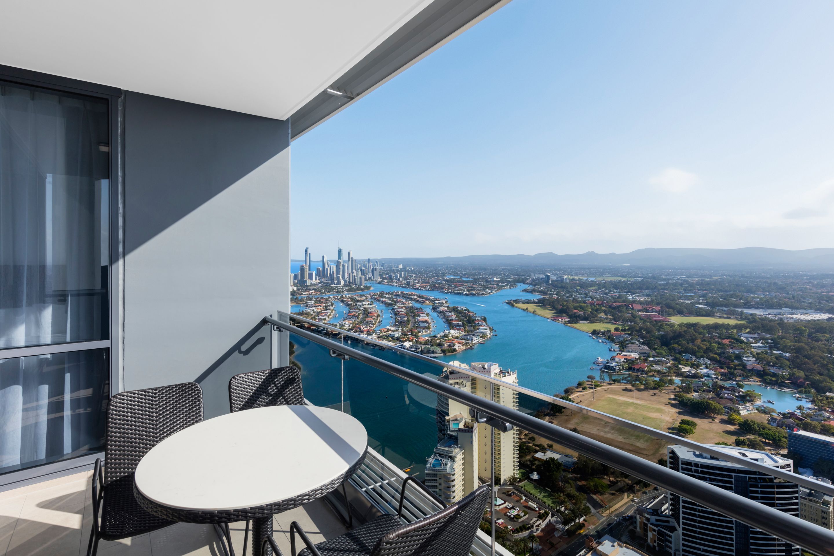 Meriton Suites Southport, Gold Coast