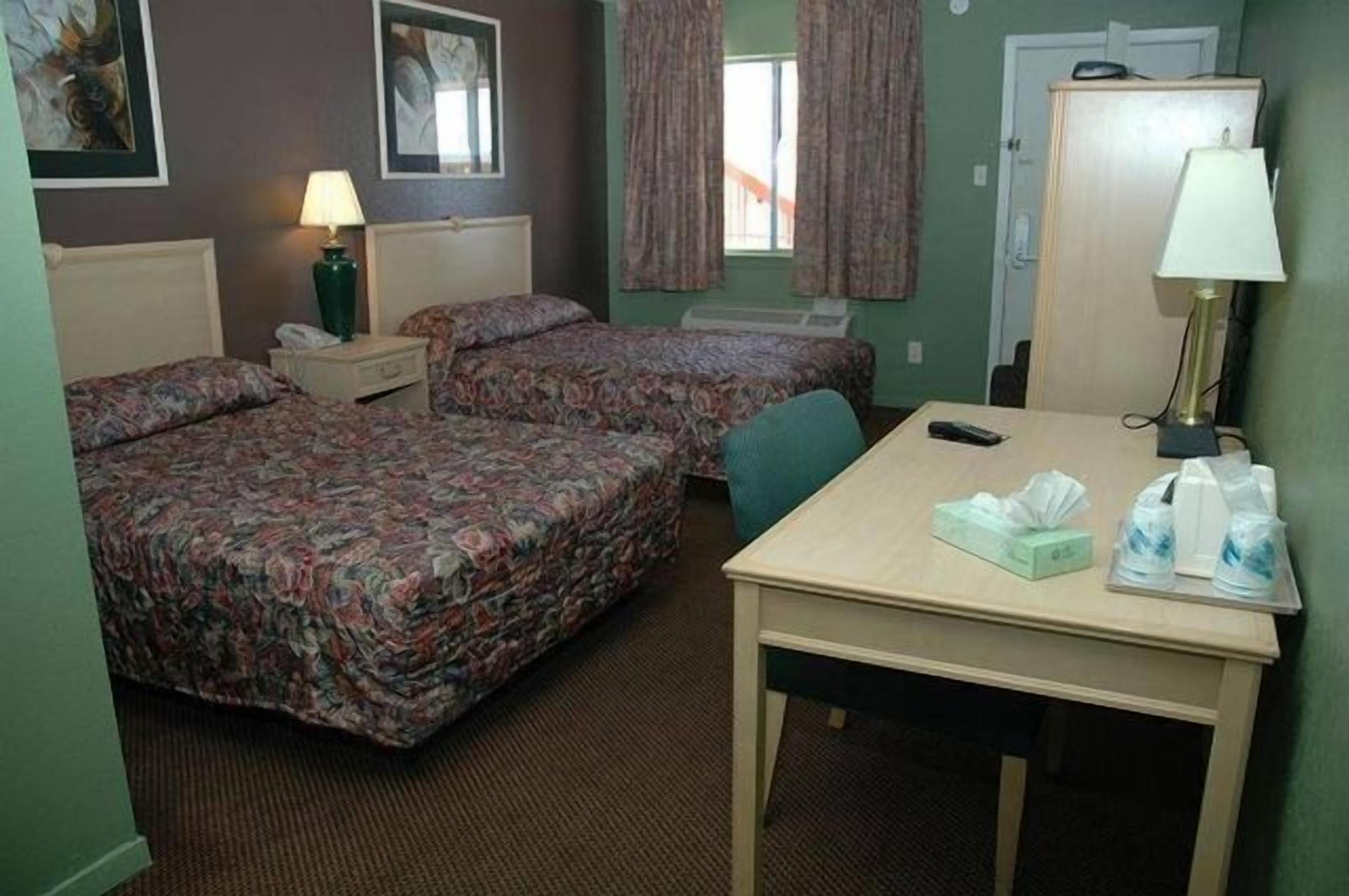 Bradford Inn & Suites in Midland, United States