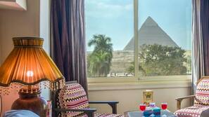 1 bedroom, minibar, in-room safe, desk