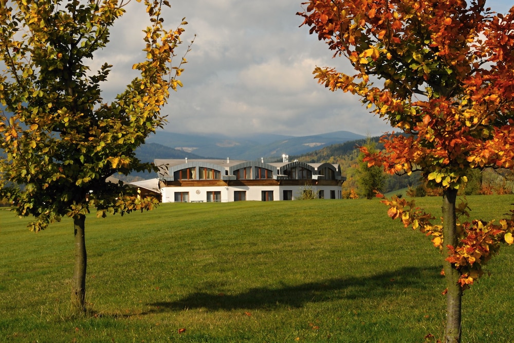 Grund Resort Golf and Ski in Mladé Buky, Czech Republic