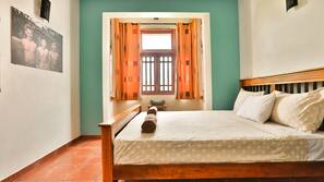 Premium bedding, iron/ironing board, free WiFi