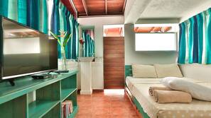 Premium bedding, iron/ironing board, free WiFi