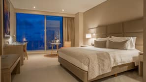 Ropa de cama de alta calidad, minibar, caja fuerte y escritorio