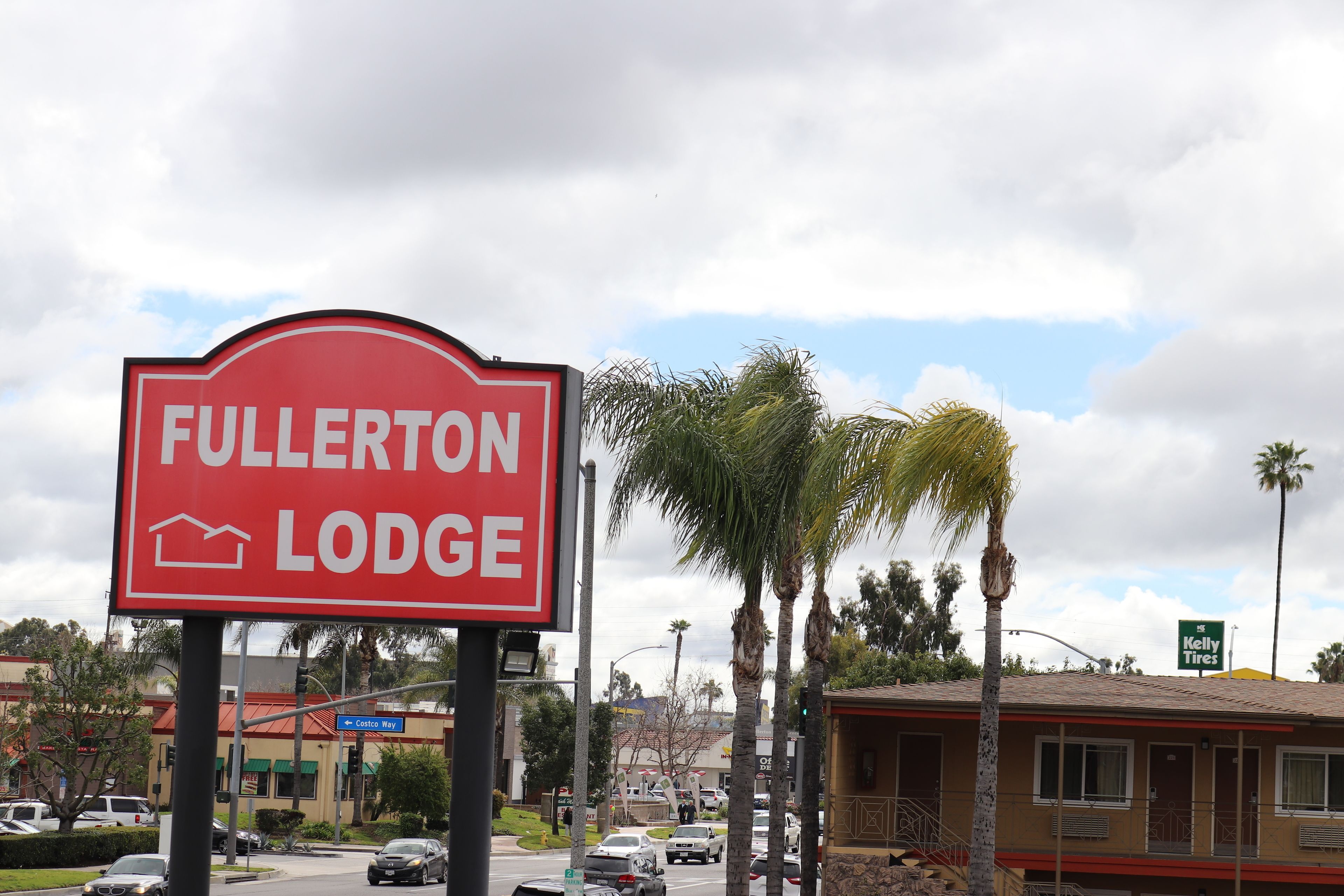 Fullerton Lodge