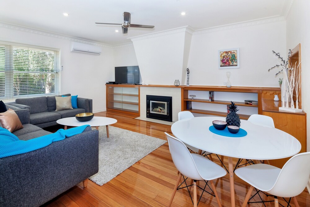 Lake Wendouree Apartments on Grove St