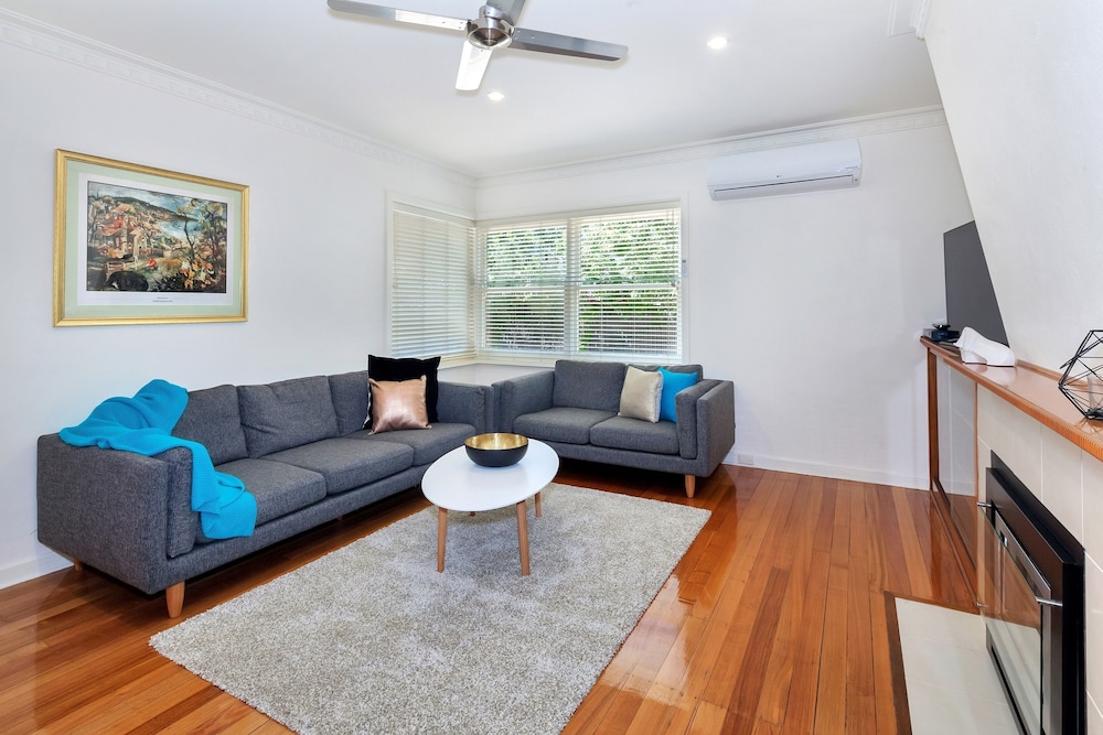 Lake Wendouree Apartments on Grove St