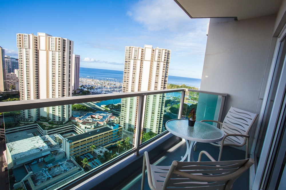 Ala Moana Hotel by AirPads in Honolulu Best Rates & Deals on Orbitz