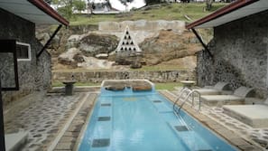 Piscine extérieure