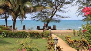 Beach nearby, beach massages, beach bar
