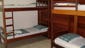 Cortinas blackout, ferros/tábuas de passar roupa