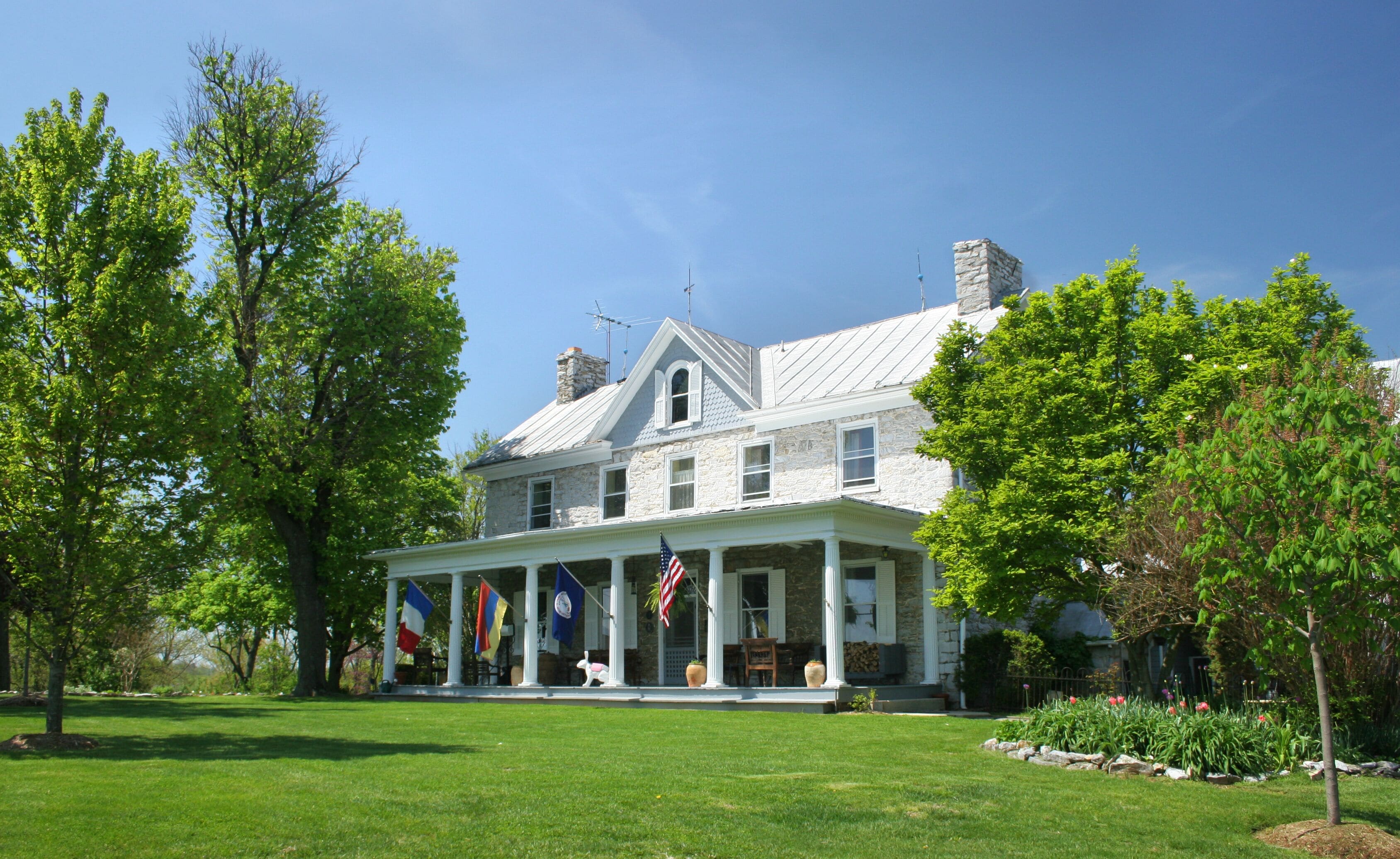 L'Auberge Provencale in Winchester, United States