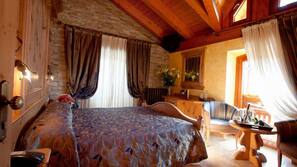 Minibar, una cassaforte in camera, una scrivania