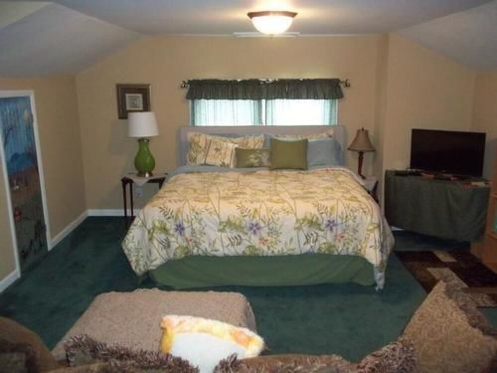 Tin Brook Bed and Breakfast Deals & Reviews (Walden, USA) Wotif
