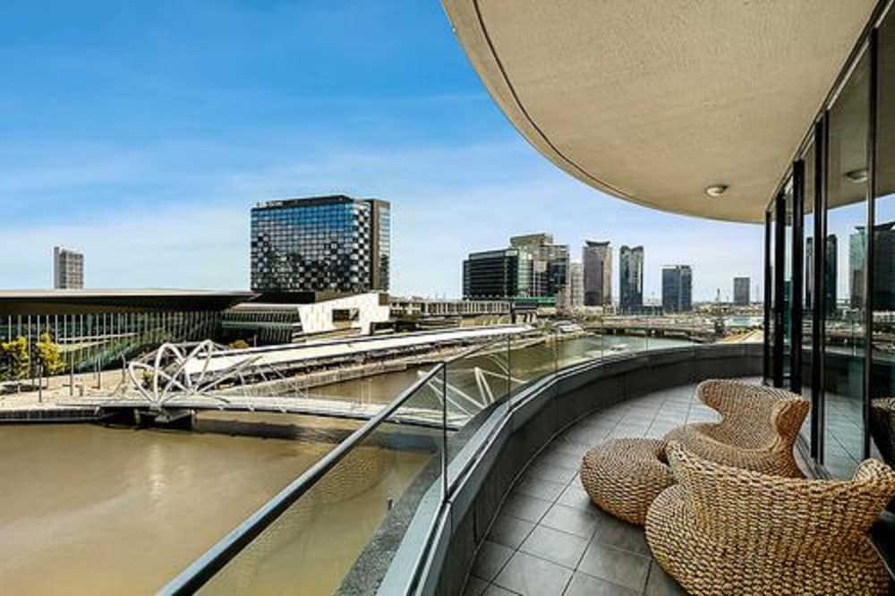 Melbourne Holiday Apartments Flinders Wharf