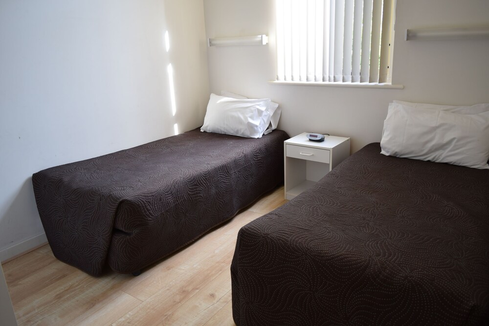 Room amenity, Glenelg Holiday Apartments- Corfu