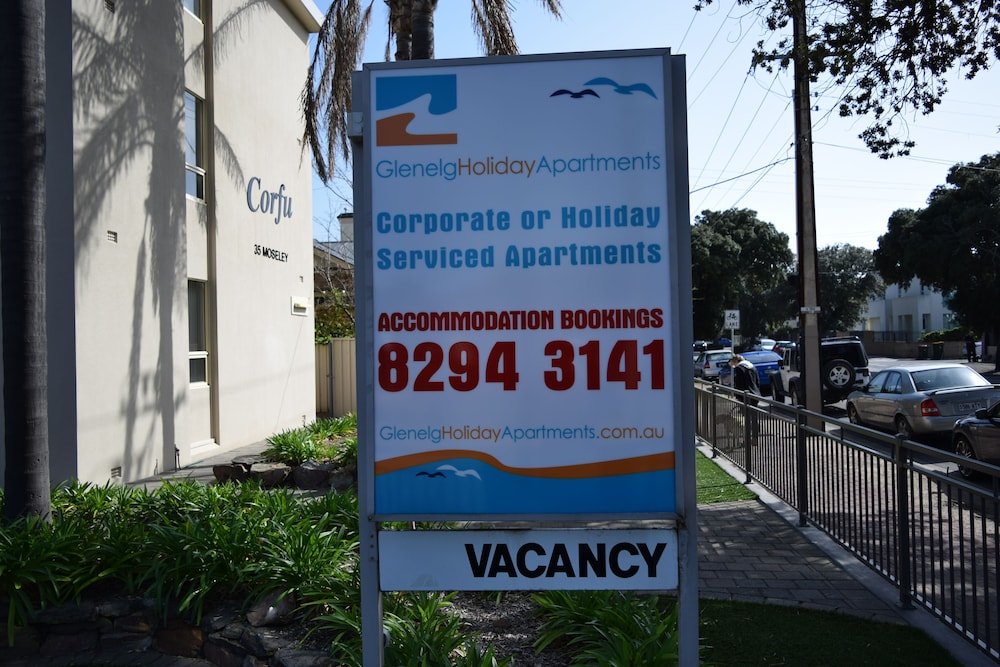 Glenelg Holiday Apartments- Corfu