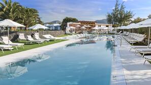 Innenpool, Außenpool, Cabañas (kostenlos), Sonnenschirme