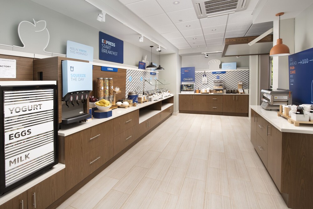 Holiday Inn Express Pensacola Downtown, an IHG Hotel in Pensacola