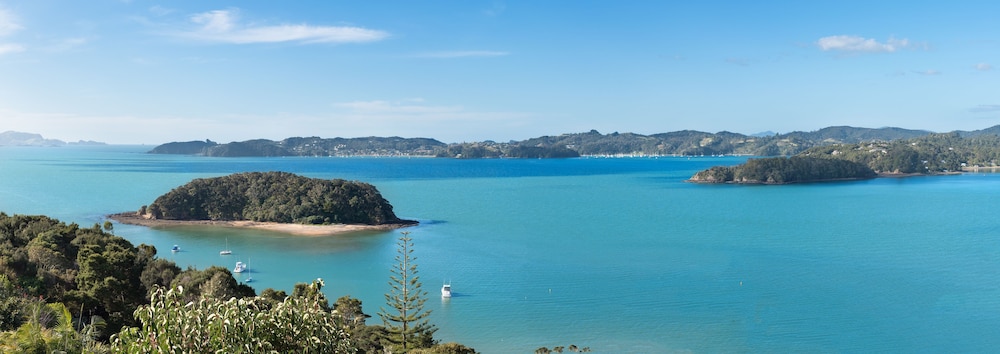Moon Shadow Luxury B&B in Paihia, New Zealand