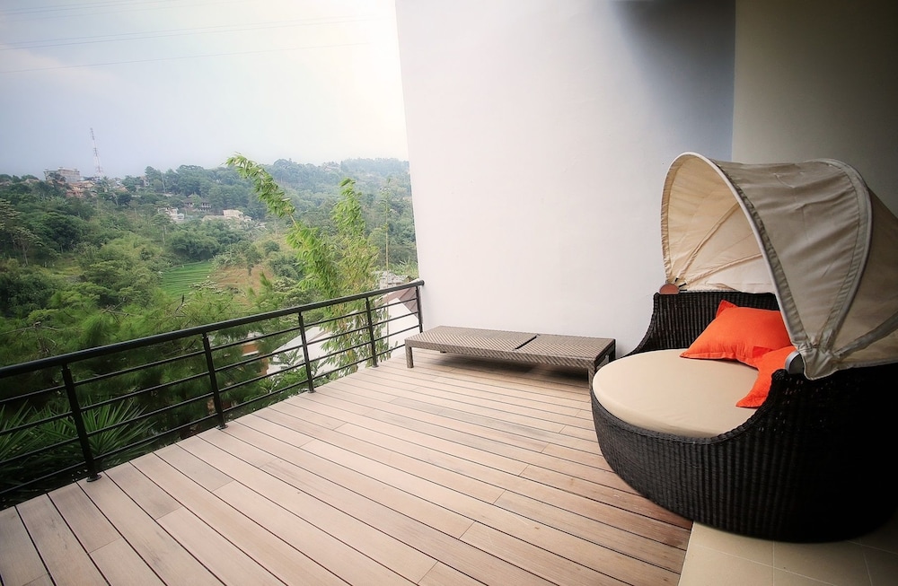 De Reiz Villa Mawar Syariah In Bandung Hotel Rates - 