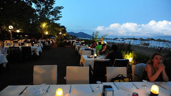 2 restaurants, breakfast, lunch and dinner served, Turkish cuisine