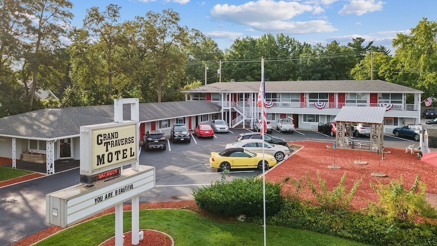 Grand Traverse Motel