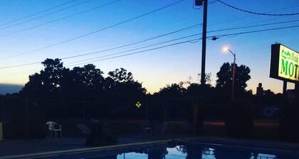 Oak Park Motel