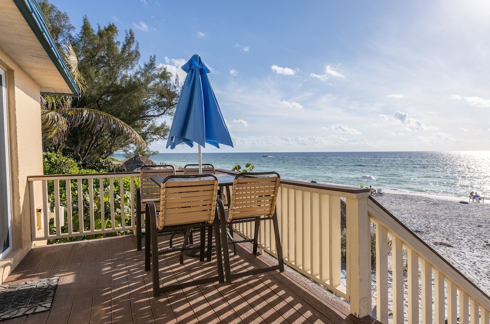 Terrace/patio, Seabreeze at Anna Maria Island Inn