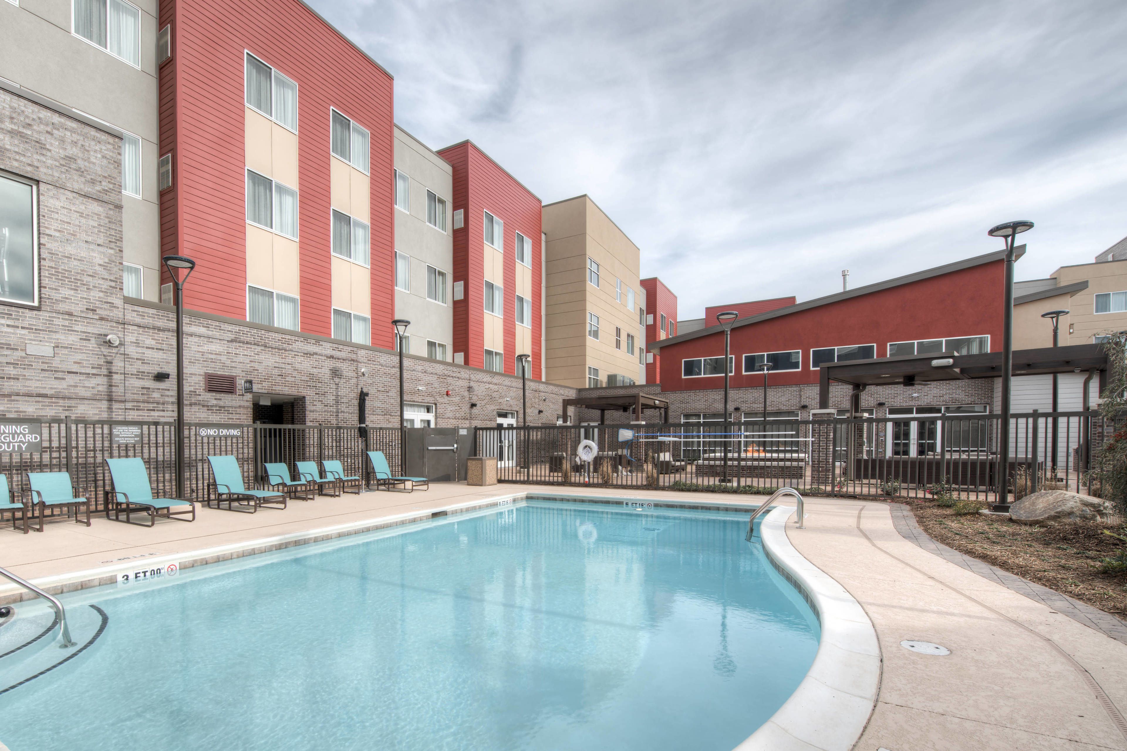 Fairfield Inn & Suites by Marriott Charlotte Airport in Charlotte, United States