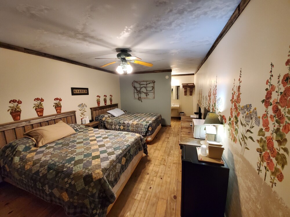 Room Deals for Jamesport Inn, Jamesport starting at Hotwire