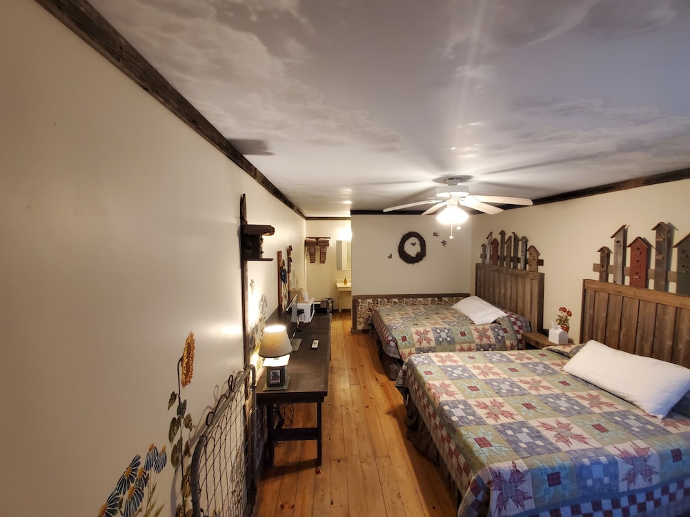 Room Deals for Jamesport Inn, Jamesport starting at Hotwire