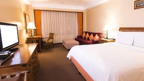 Premium bedding, minibar, in-room safe, desk
