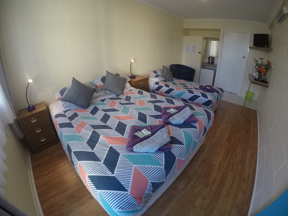 Turn-in Motel